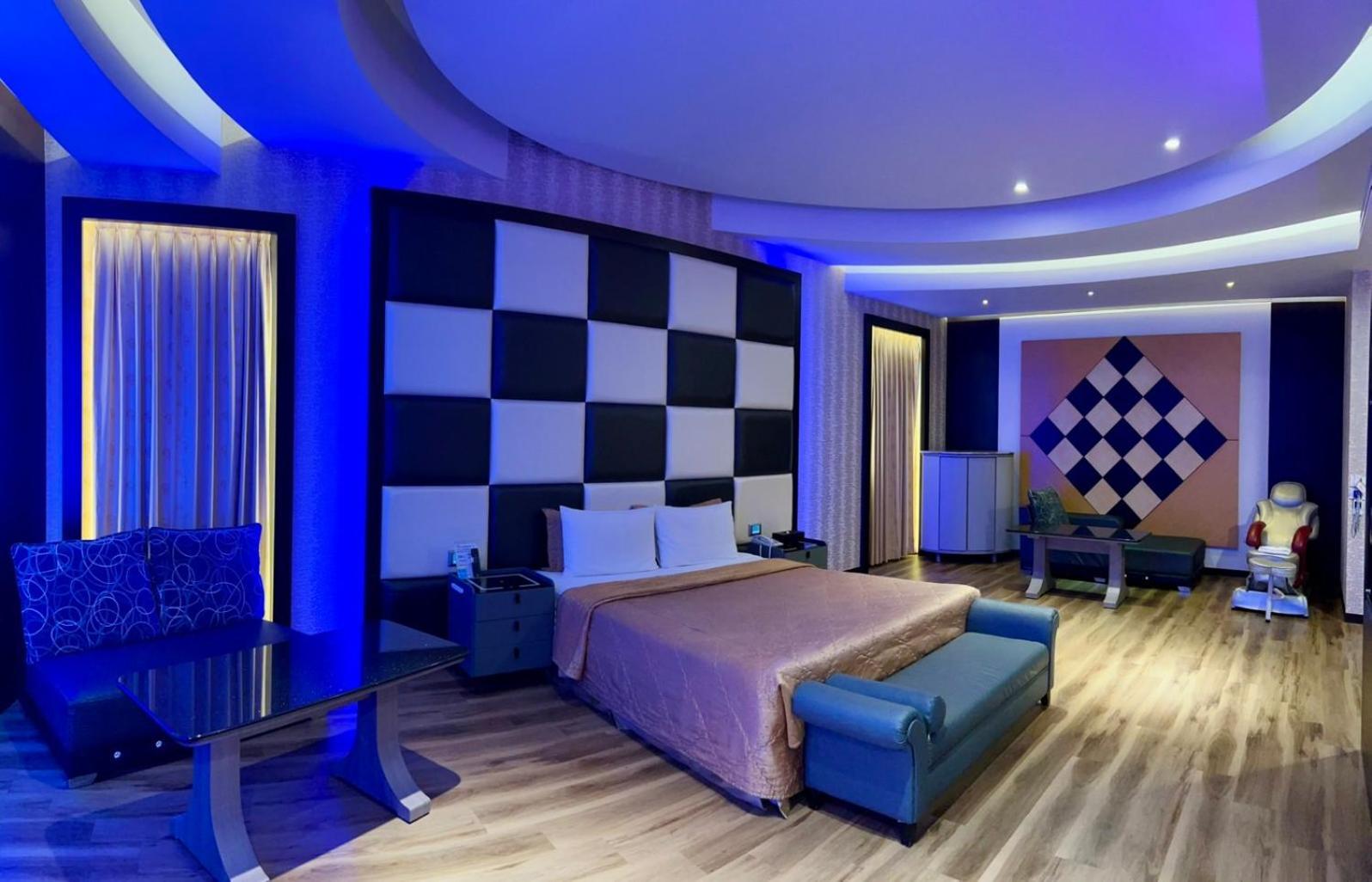 Wei Feng Exquisite Motel Pintung Branch Pingtung Exterior foto